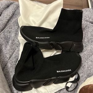 Balenciaga speed runners